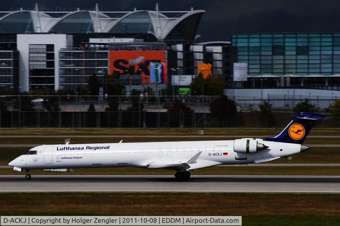 D-ACKJ, 2006 Bombardier CRJ-900LR (CL-600-2D24) C/N 15089, Arrival on runway 26L.....