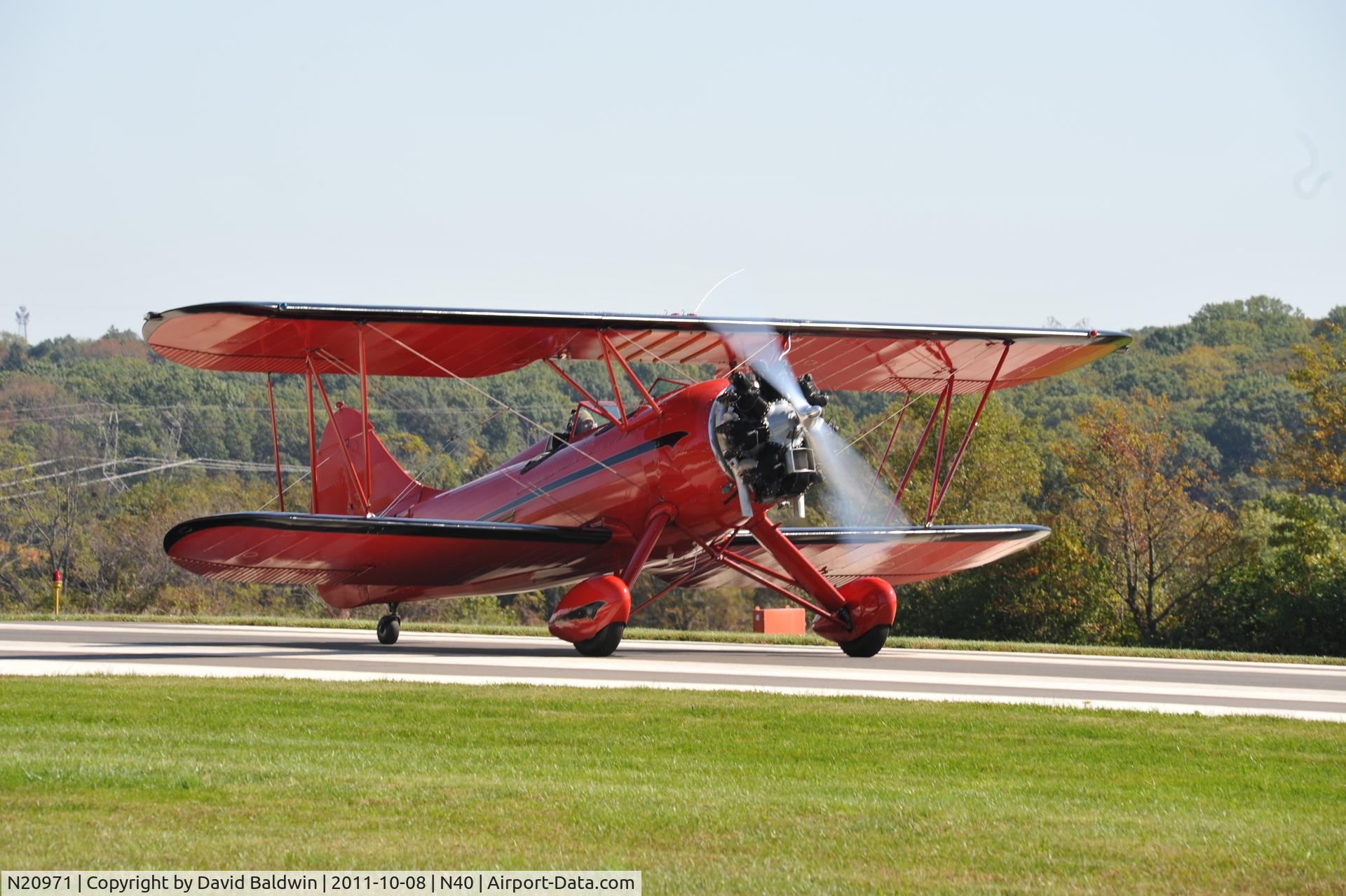 N20971, 1940 Waco UPF-7 C/N 5317, Ready to depart