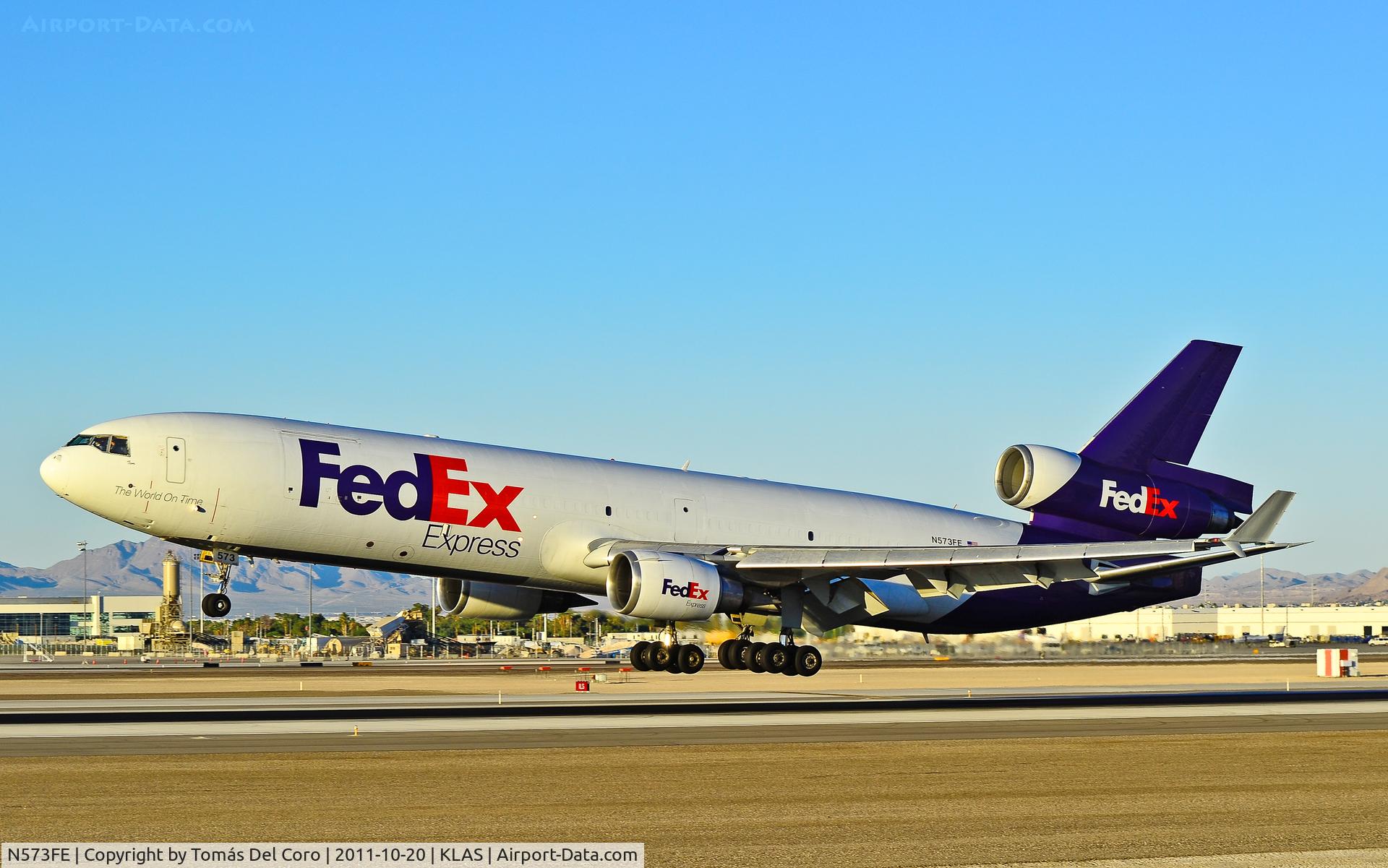 N573FE, 1996 McDonnell Douglas MD-11F C/N 48769, FedEx Express McDonnell Douglas MD-11(F) N573FE / 573 (cn 48769/603)

Las Vegas - McCarran International (LAS / KLAS)
USA - Nevada, October 20, 2011
Photo: Tomás Del Coro
