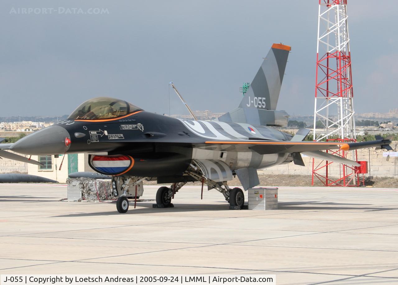 J-055, Fokker F-16AM Fighting Falcon C/N 6D-138, Static display