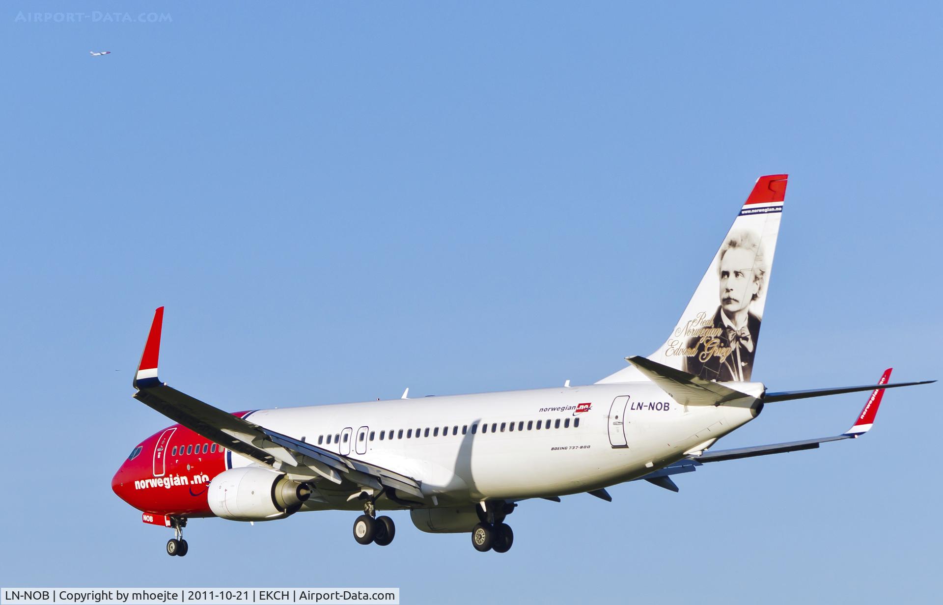 LN-NOB, 2008 Boeing 737-8FZ C/N 34954, Final Copenhagen Airport
