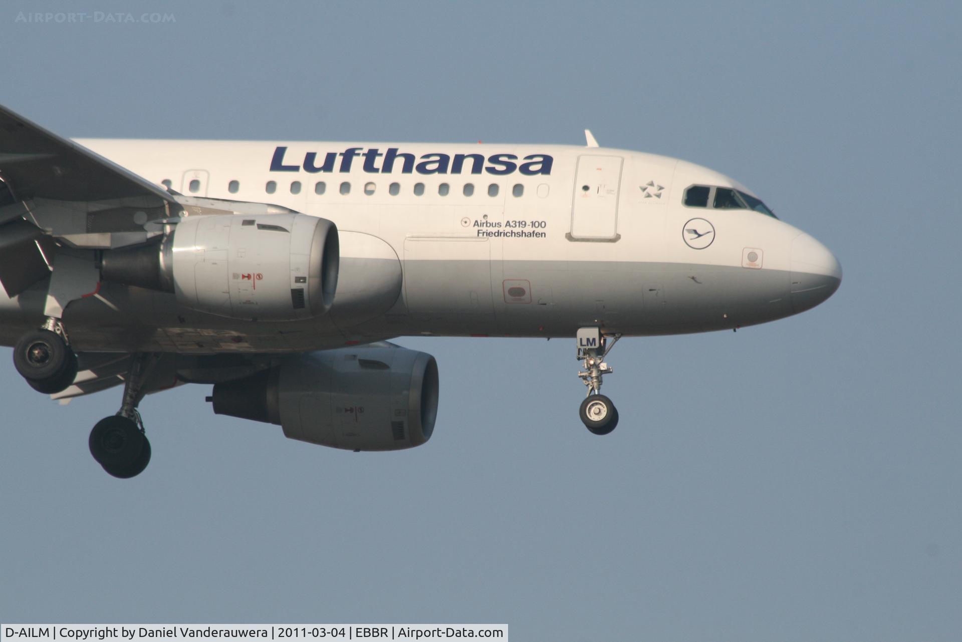 D-AILM, 1997 Airbus A319-114 C/N 694, Arrival of flight LH2284 to RWY 02