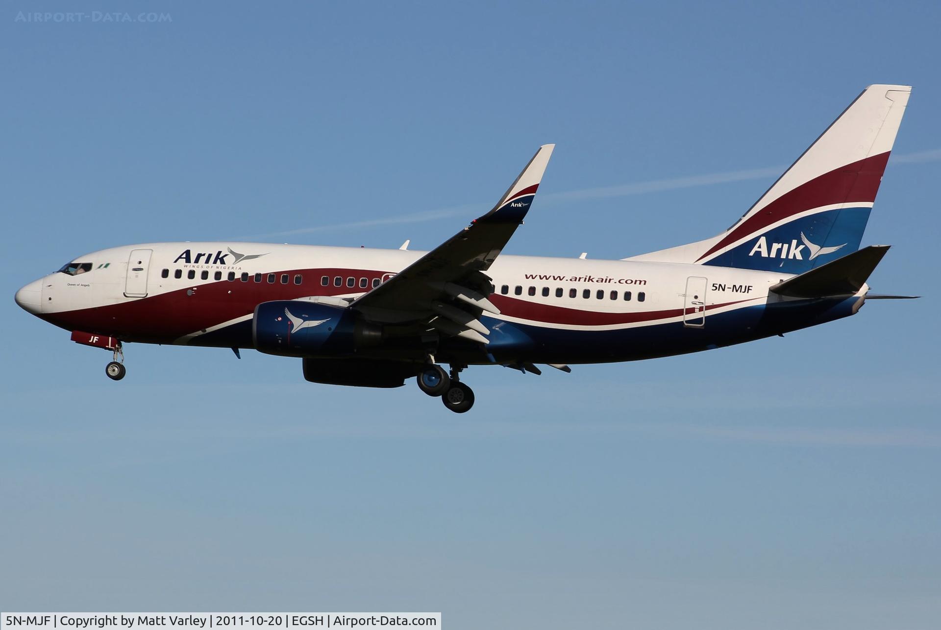 5N-MJF, Boeing 737-7GL C/N 34762/2427, Arriving at EGSH for engineering.