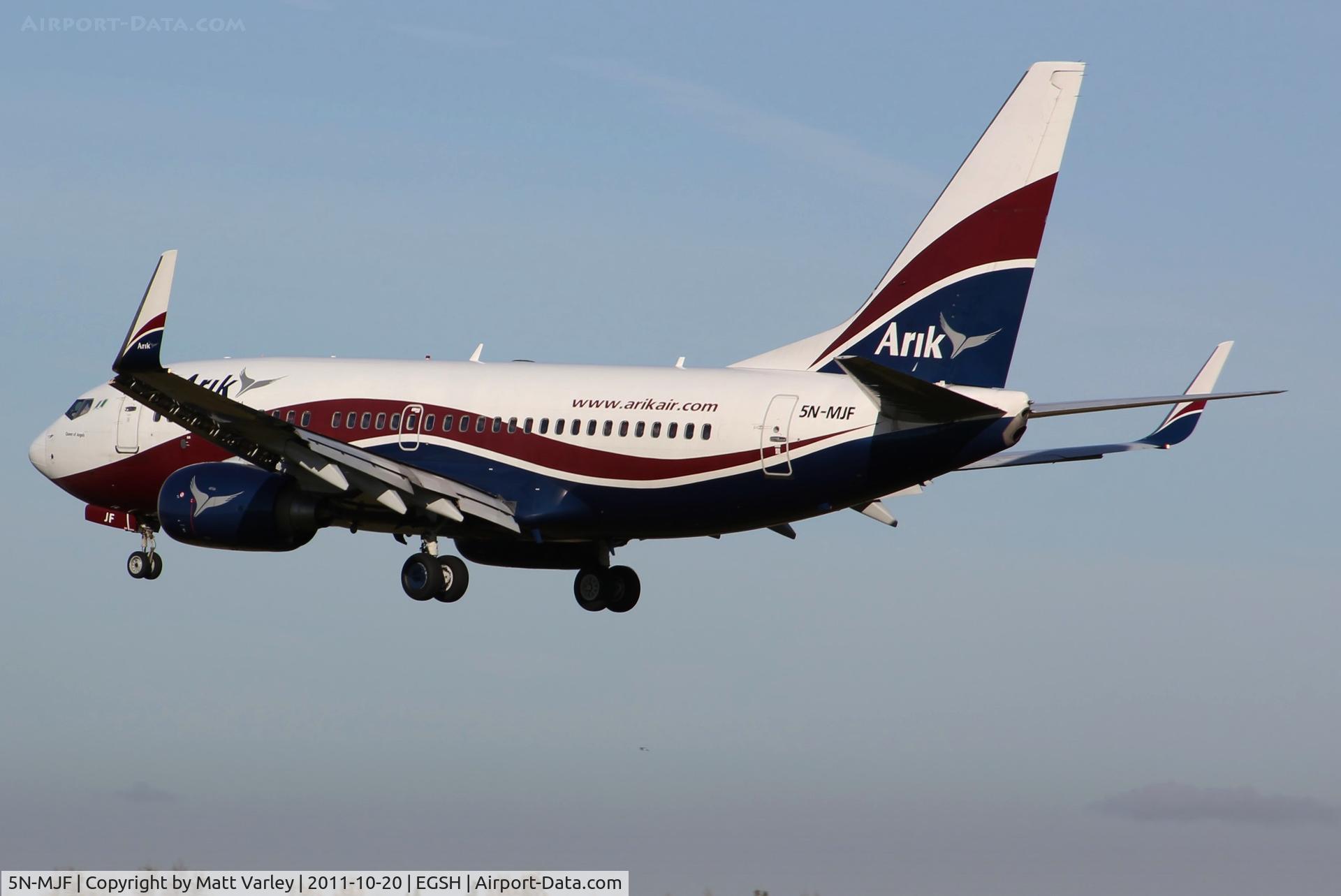 5N-MJF, Boeing 737-7GL C/N 34762/2427, Arriving at EGSH for engineering.