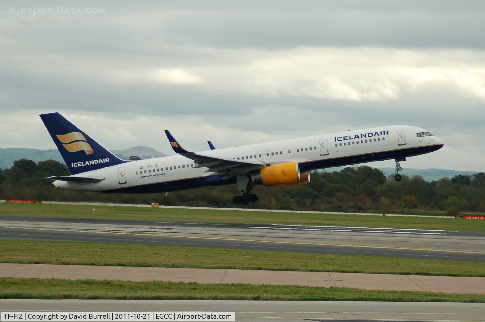 TF-FIZ, 2000 Boeing 757-256 C/N 30052, Icelandair Boeing 757-256 Taking Off.
