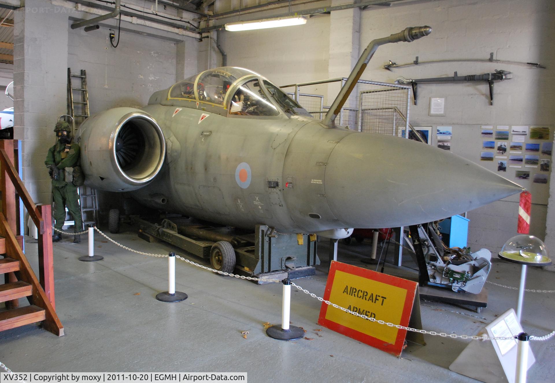 XV352, 1967 Hawker Siddeley Buccaneer S.2B C/N B3-02-67, Buccaneer S2B nose section at the History of RAF Manston museum.