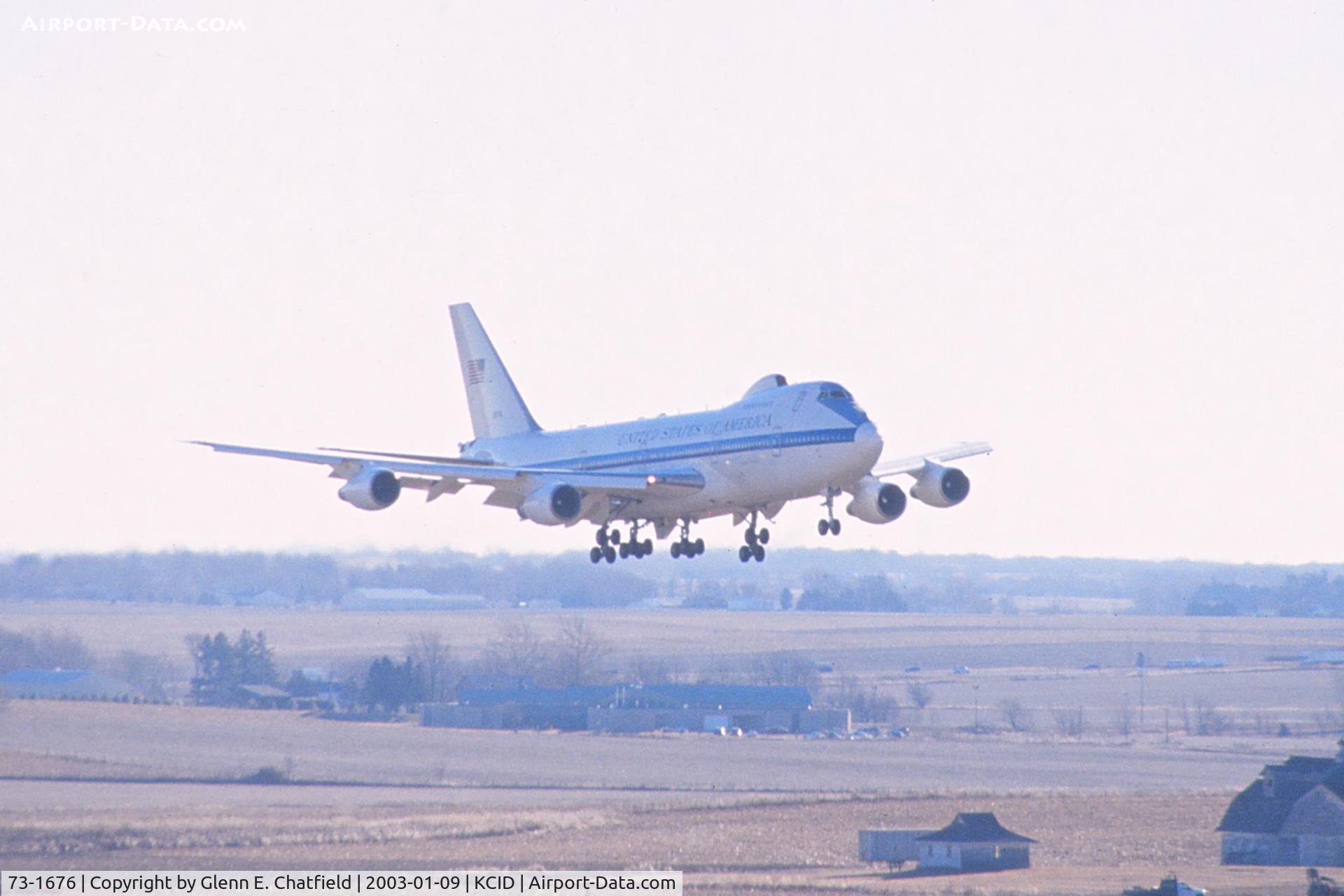 73-1676, 1973 Boeing E-4B C/N 20682, Approaching runway 27 for touch and go