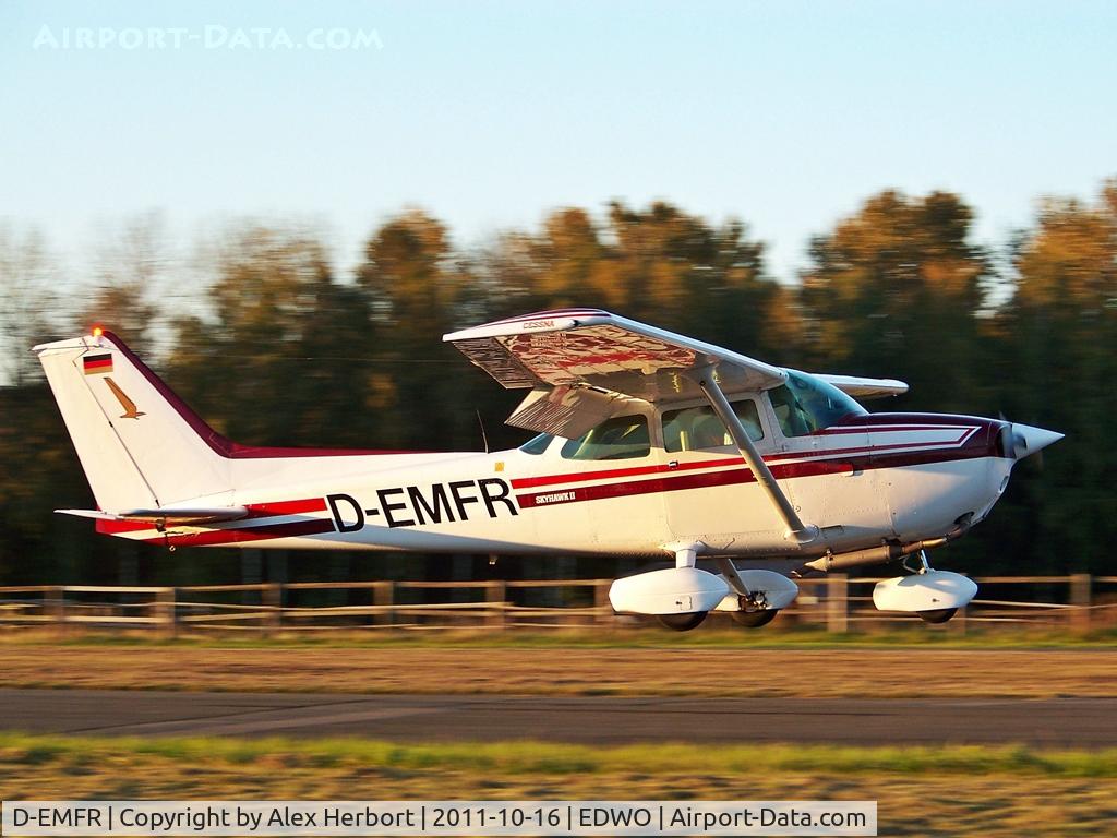D-EMFR, Cessna 172P Skyhawk II C/N 17274651, [Kodak Z812IS]