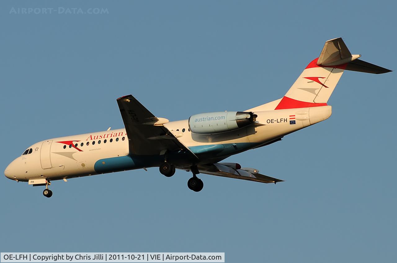 OE-LFH, 1995 Fokker 70 (F-28-0070) C/N 11554, Austrian arrows