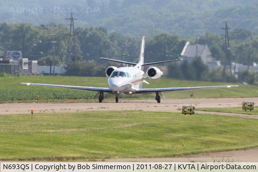 N693QS, 2006 Cessna 560XLS Citation Excel C/N 560-5657, Departing Newark, Ohio