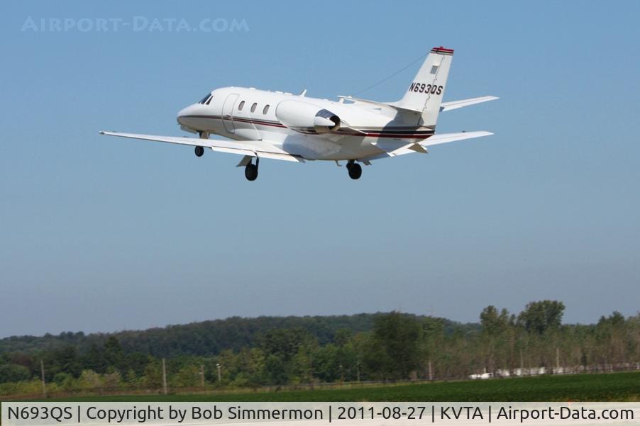 N693QS, 2006 Cessna 560XLS Citation Excel C/N 560-5657, Departing Newark, Ohio