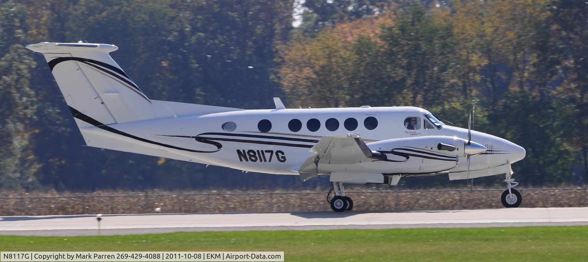N8117G, 2010 Hawker Beechcraft B200 King Air C/N BB-2017, Elkhart, IN Airport