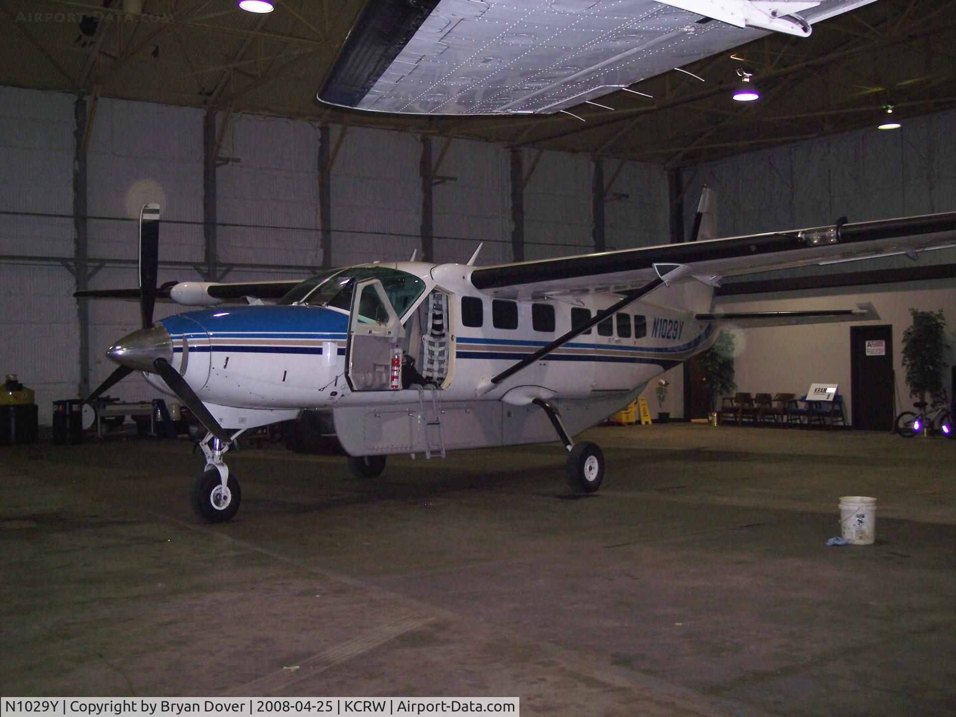 N1029Y, 1992 Cessna 208B C/N 208B0325, Cargo duty