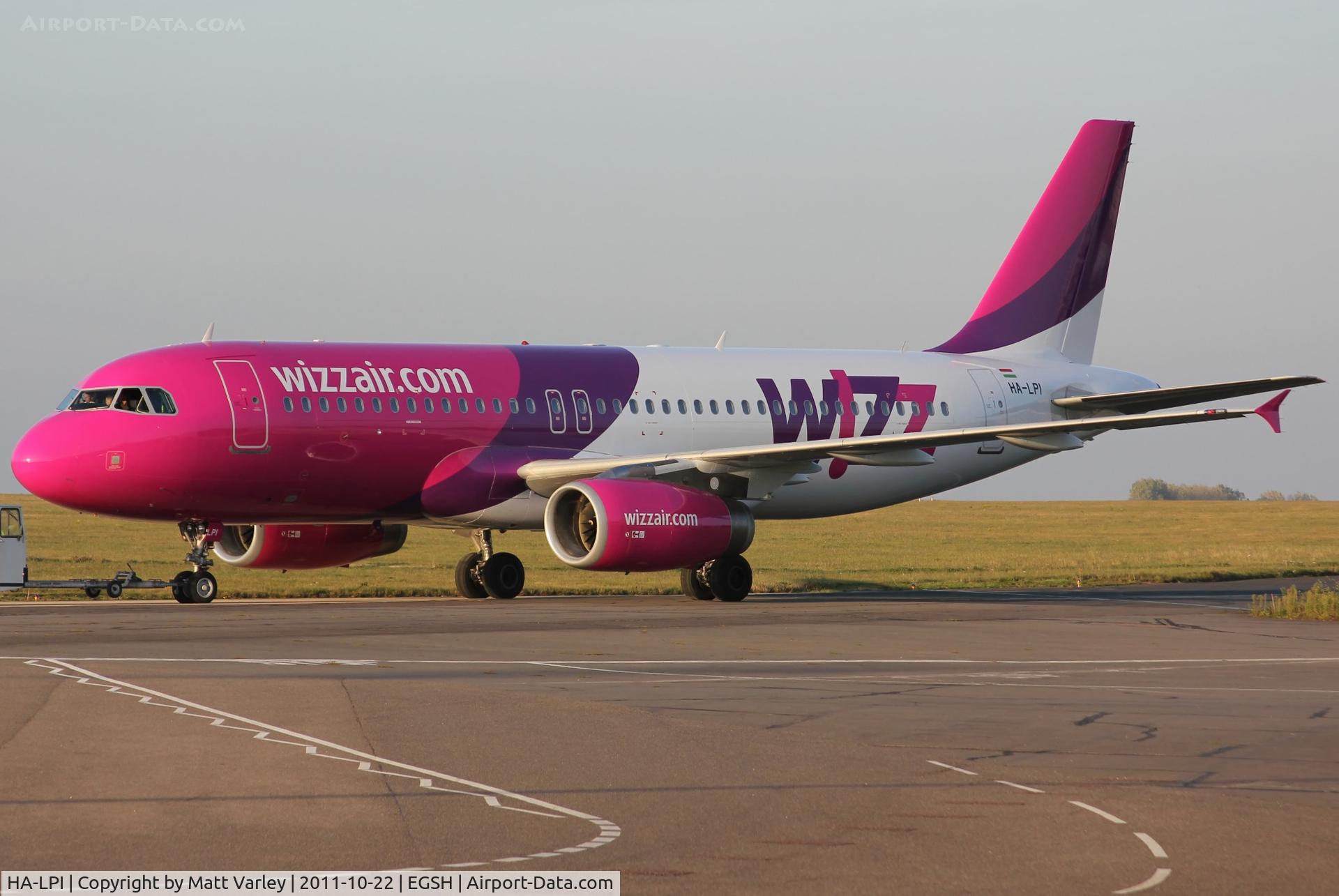 HA-LPI, 2006 Airbus A320-232 C/N 2752, Being towed from Air Livery after spray.