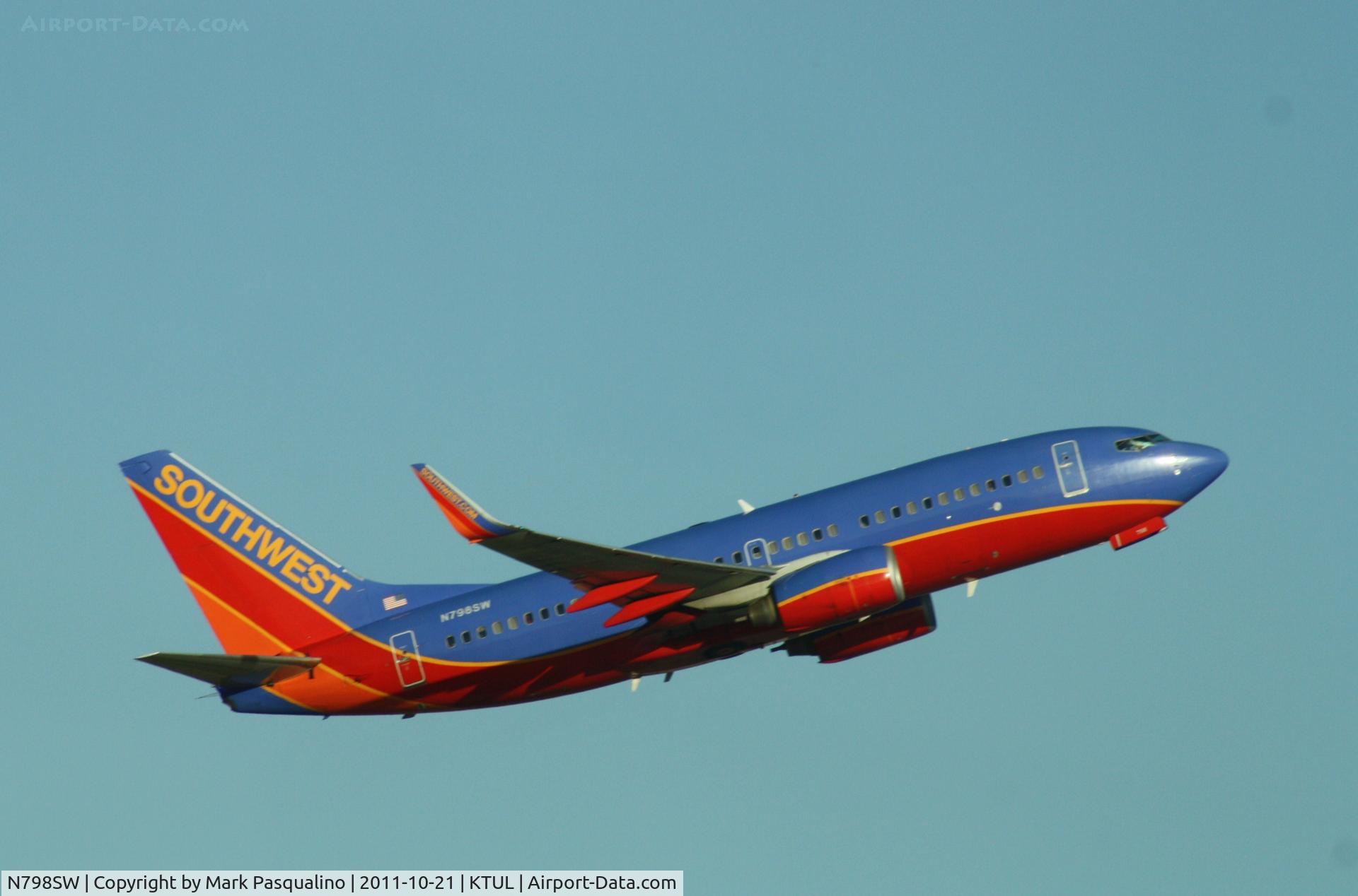 N798SW, 1998 Boeing 737-7AD C/N 28436, Boeing 737-700