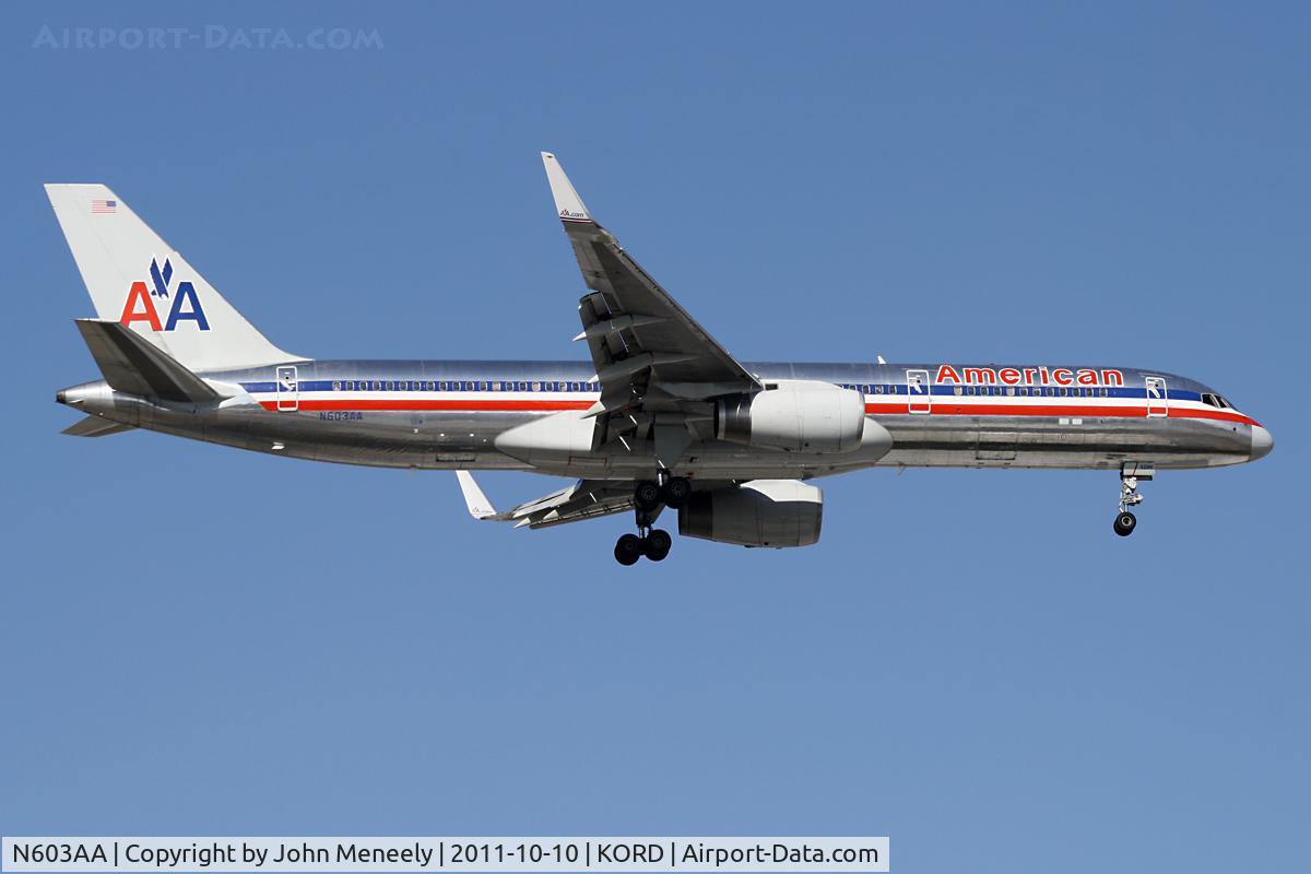 N603AA, 1995 Boeing 757-223 C/N 27054, Short final