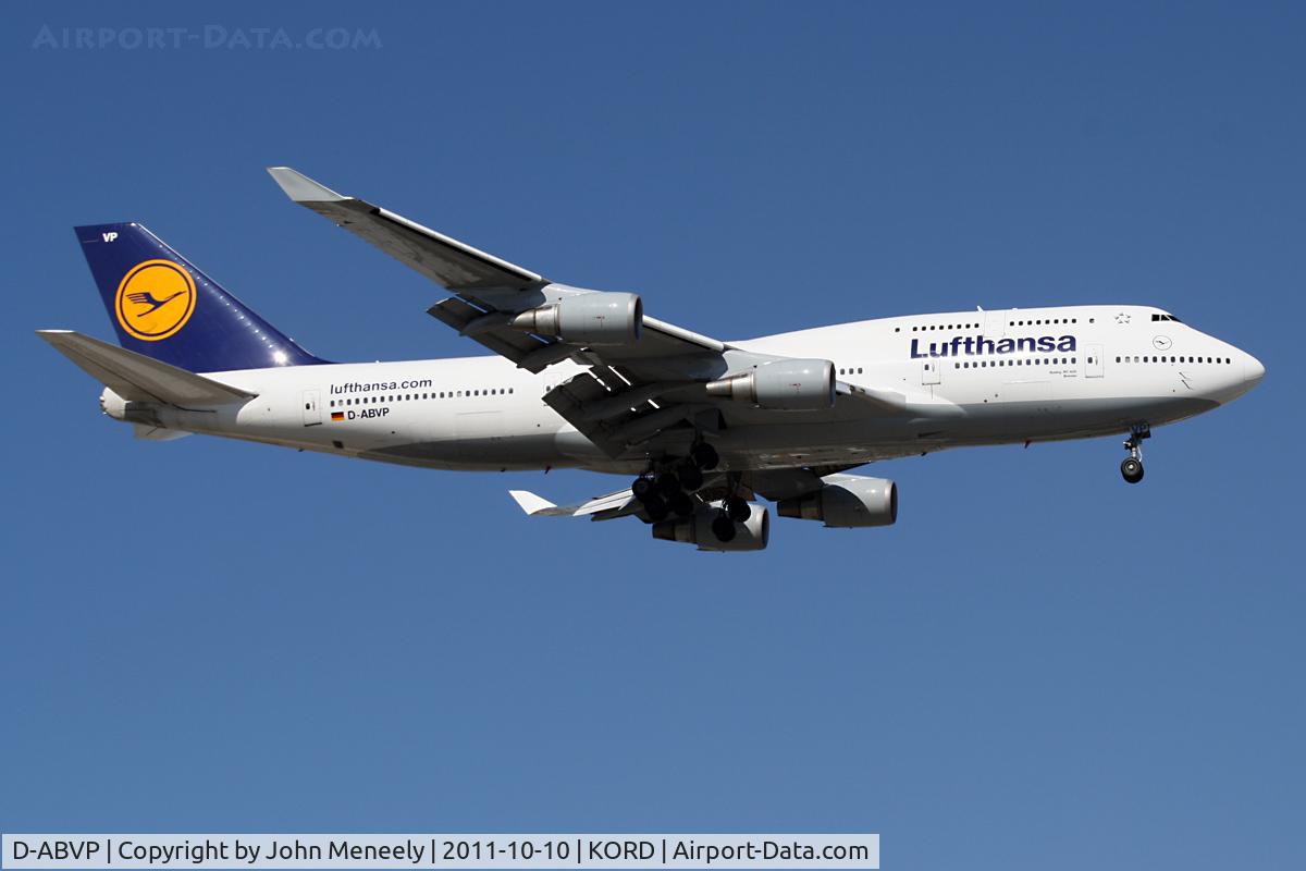 D-ABVP, 1997 Boeing 747-430 C/N 28284, Short final for 10