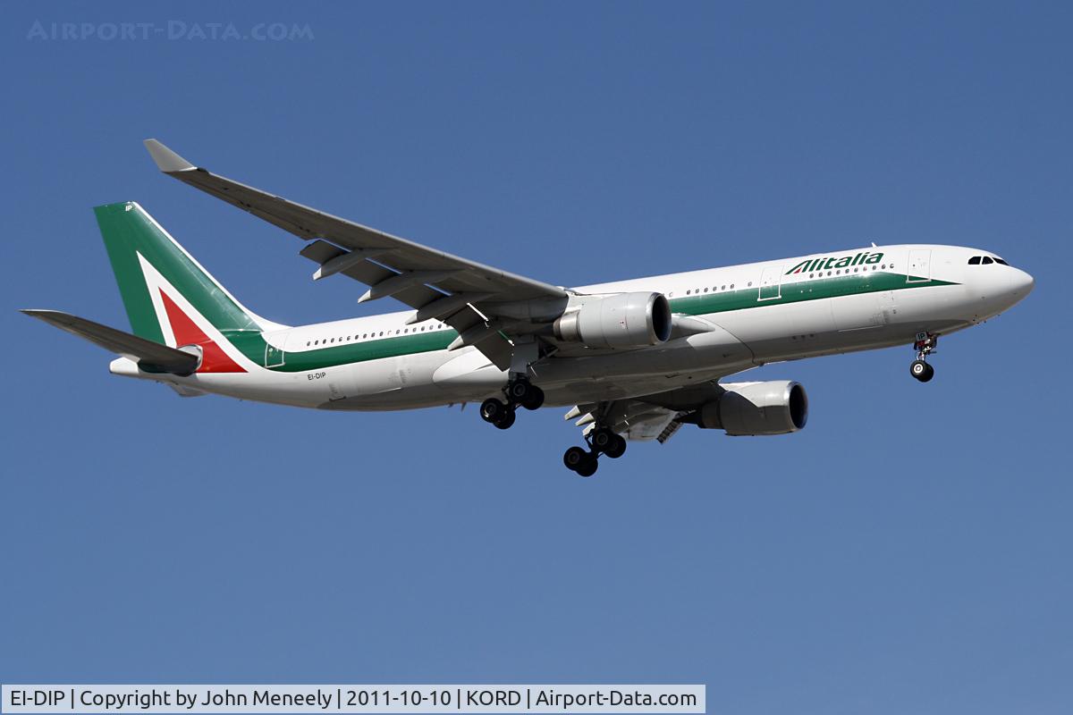 EI-DIP, 2000 Airbus A330-202 C/N 339, Short final for 10