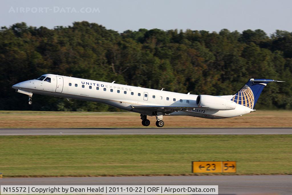 N15572, 2002 Embraer ERJ-145LR (EMB-145LR) C/N 145636, United Express (Express Jet Airlines) N15572 (FLT BTA4606) departing RWY 5 en route to Newark Liberty Int'l (KEWR).