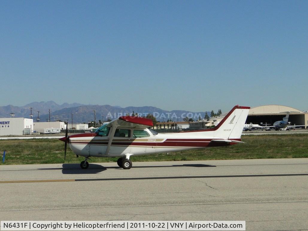 N6431F, 1980 Cessna 172N C/N 17273223, Taxiing to runway 16