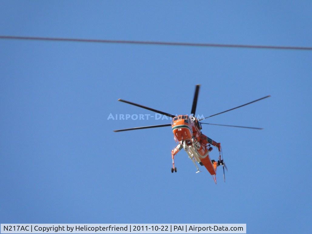 N217AC, 1968 Sikorsky CH-54A Tarhe C/N 64064, Inbound to assist with the 