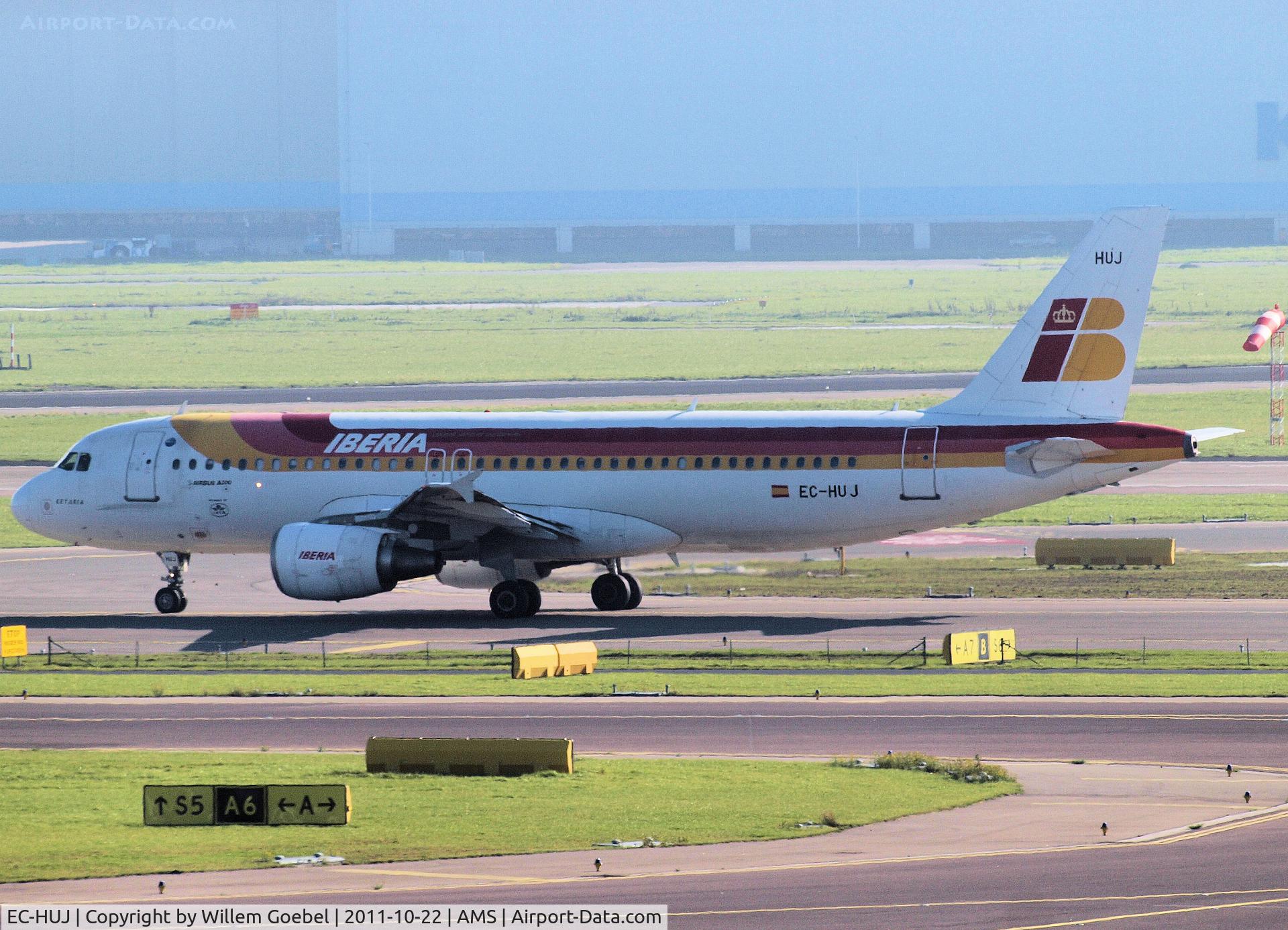 EC-HUJ, 2000 Airbus A320-214 C/N 1292, Taxi to the runway of Schiphol Airport