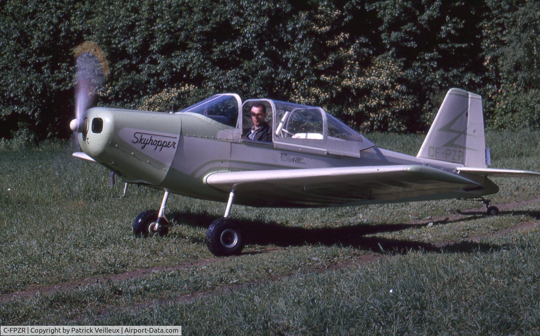 C-FPZR, 1965 artisanal skyhopper C/N unknown, the only thin i know so far is that plane crached on a barn. picture taken compton quebec, canada