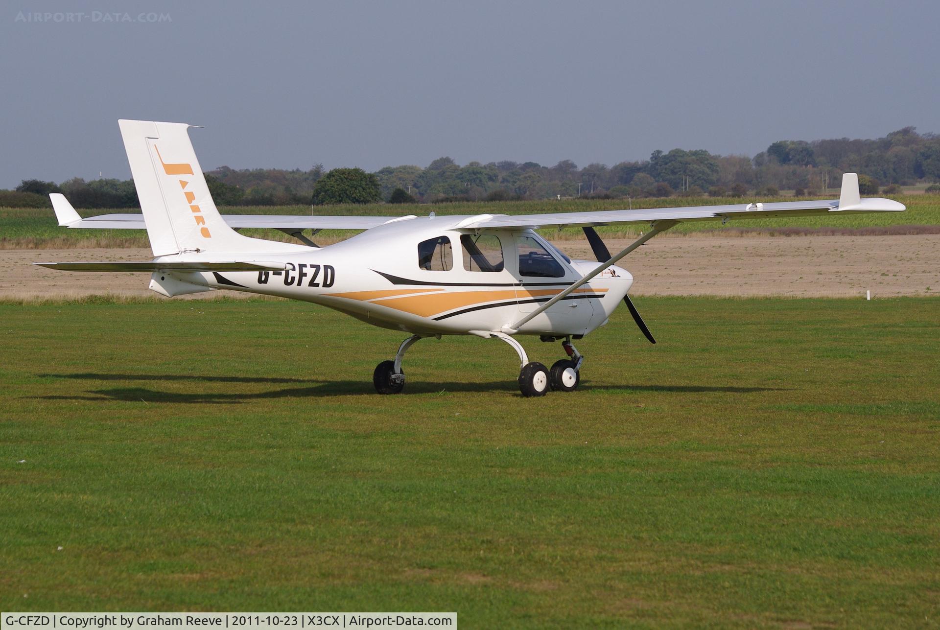 G-CFZD, 2009 Jabiru J430 C/N LAA 336-14833, Parked at Northrepps.