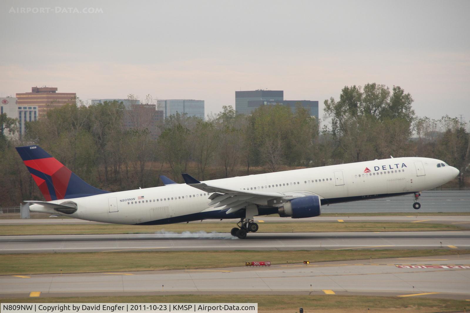 N809NW, 2005 Airbus A330-323 C/N 663, 30L @ KMSP