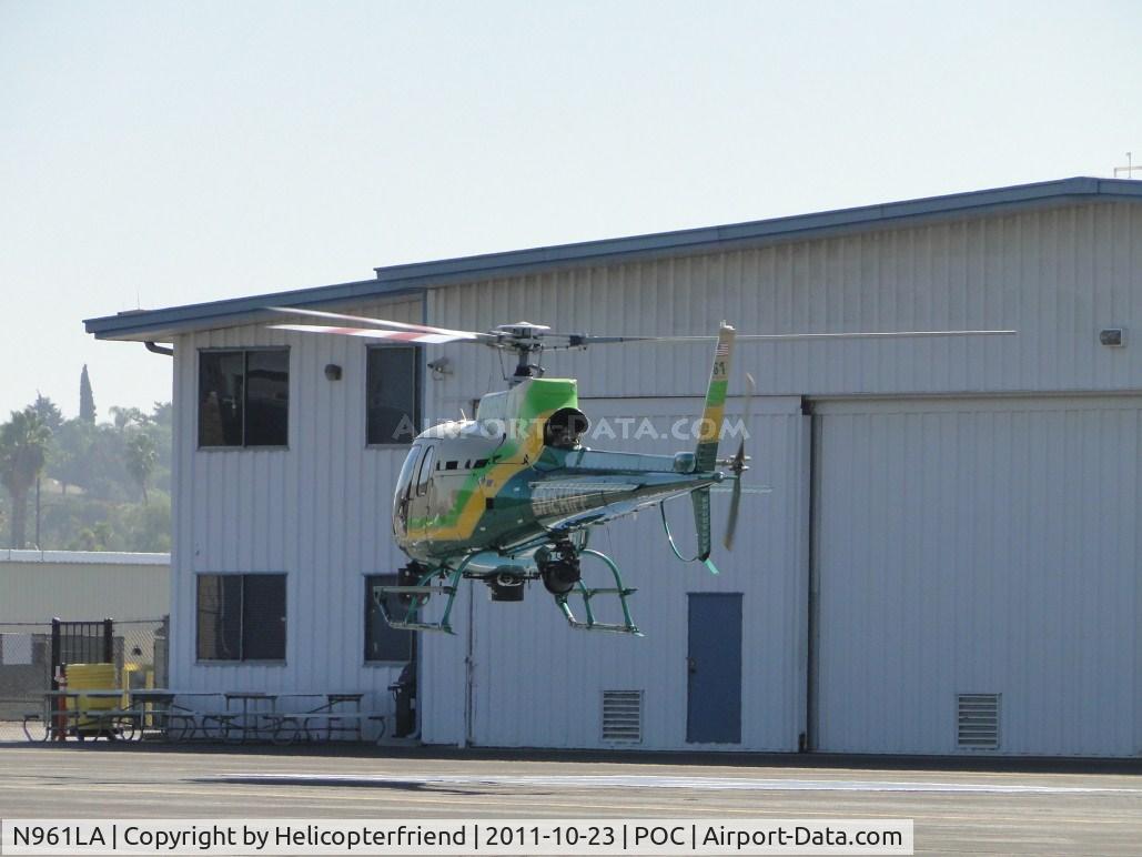 N961LA, 2011 Eurocopter AS-350B-2 Ecureuil Ecureuil C/N 7129, Turning in for landing at LACO pad 6