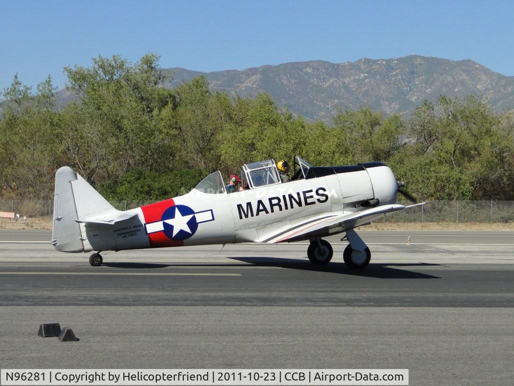 N96281, 1976 North American AT-6C Harvard IIA C/N 3832, Taxiing towards the runway