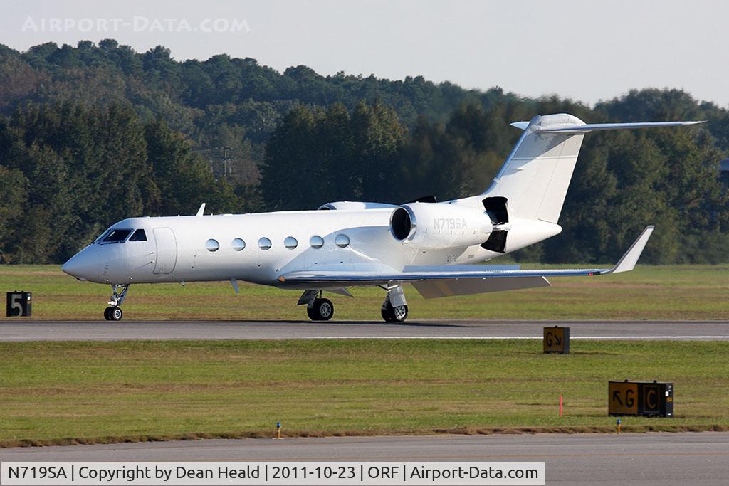 N719SA, 1990 Gulfstream Aerospace G-IV C/N 1155, Key Air's 1990 Gulfstream G-IV N719SA rolling out on RWY 5 after arrival from Opa-locka Executive (KOPF).