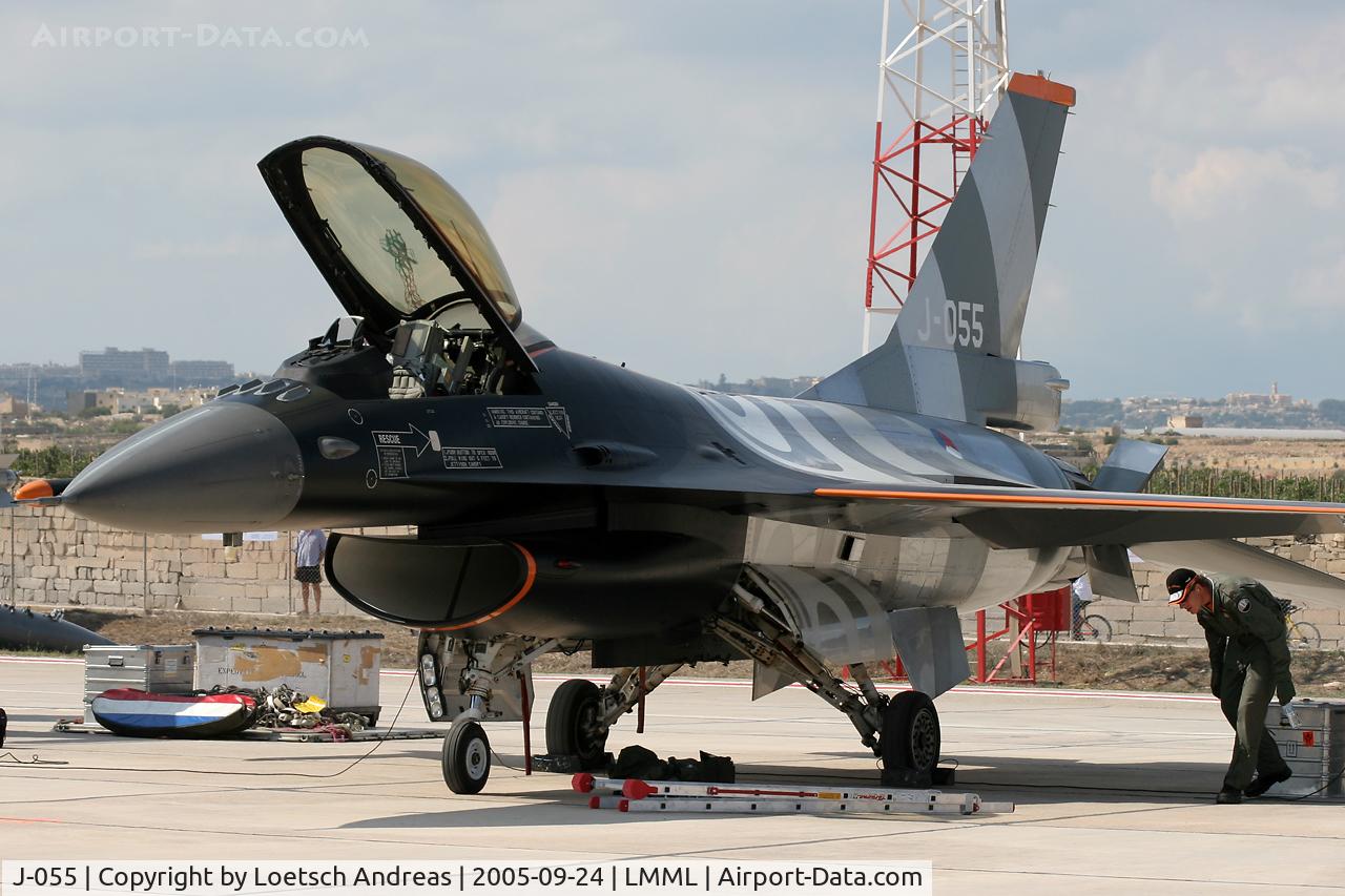 J-055, Fokker F-16AM Fighting Falcon C/N 6D-138, preparations for the flight