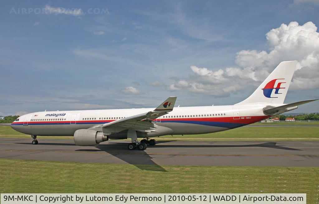 9M-MKC, Airbus A330-322 C/N 069, Malaysia Airlines