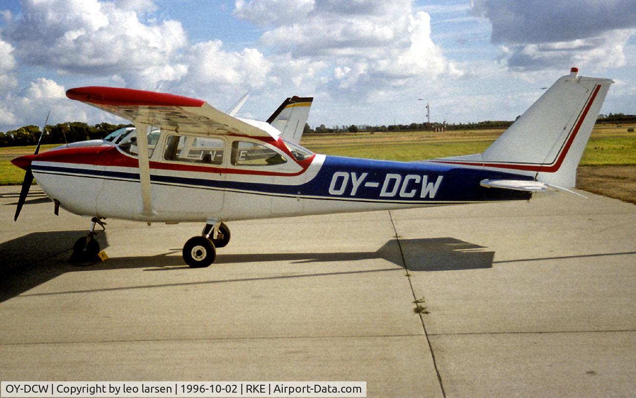 OY-DCW, 1963 Reims F172E Skyhawk C/N 0020, RKE Roskilde Denmark 2.10.96