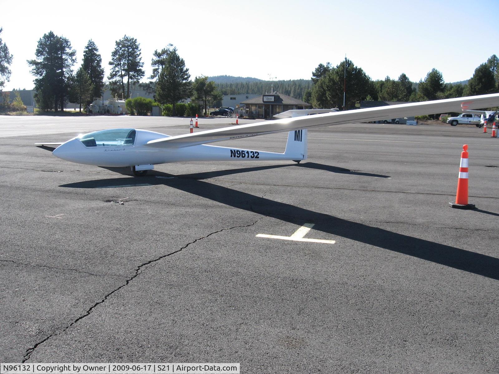 N96132, 1976 Schempp-Hirth Nimbus II C/N 131, Nimbus 2 flown regulary see OLC Bend Oregon This picture taken after landing out