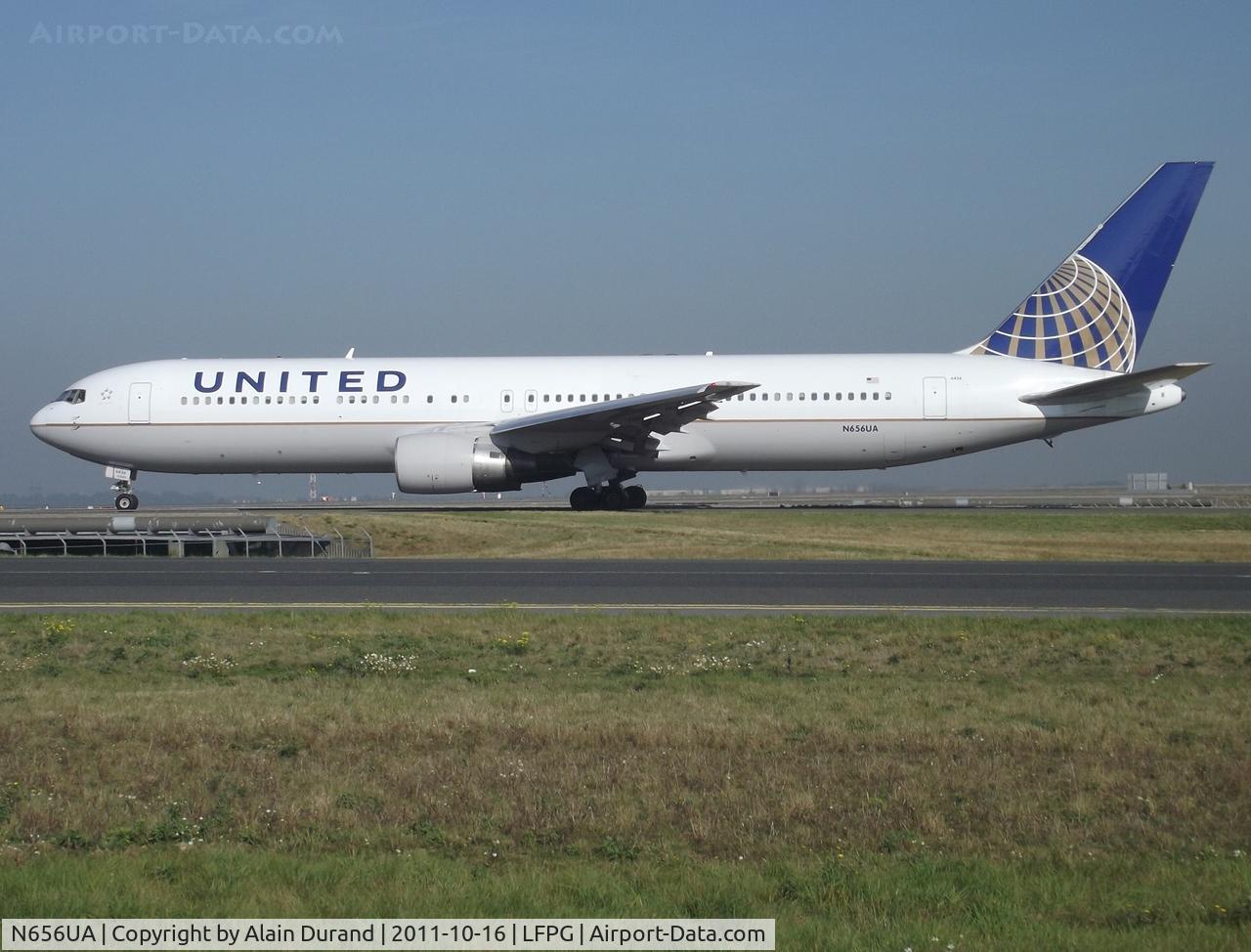 N656UA, 1992 Boeing 767-322 C/N 25394, An old acquaintance coming up again in a new dress.