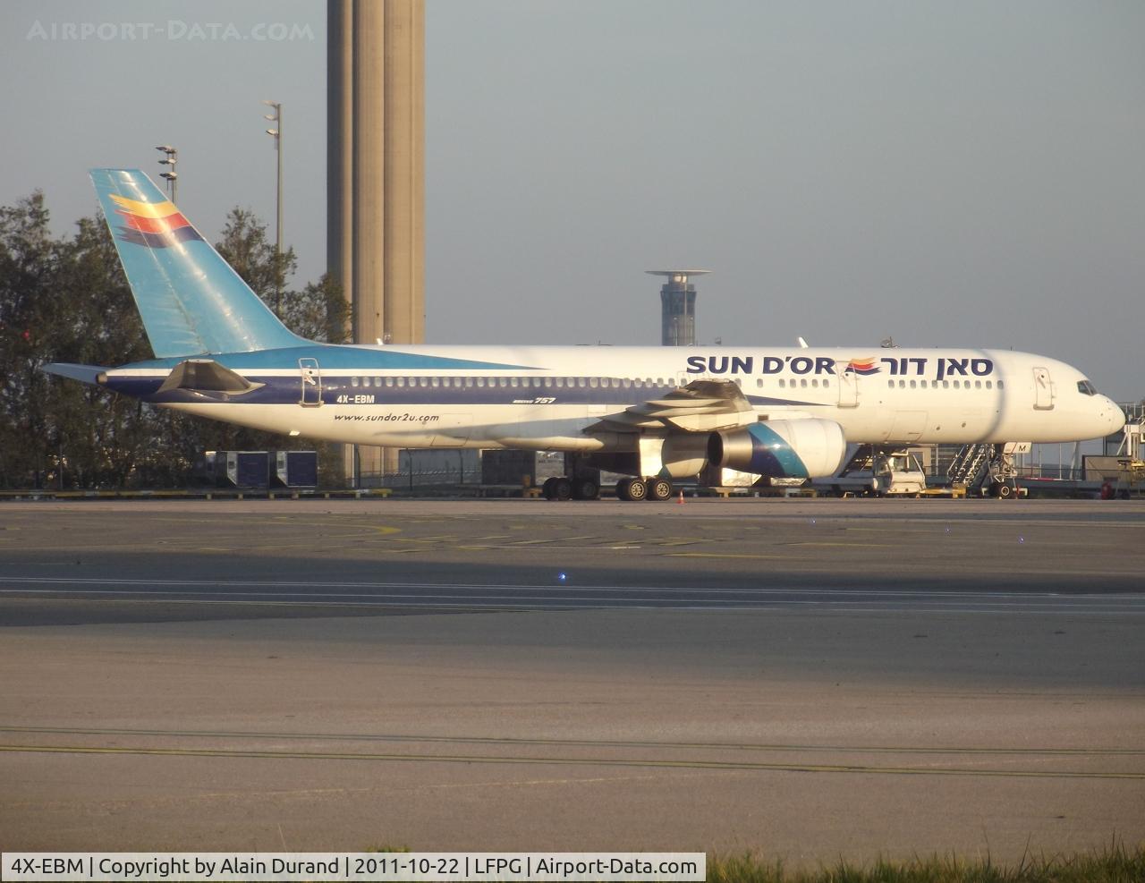 4X-EBM, 1987 Boeing 757-258 C/N 23918, Surprise on Sierra Remote stands.