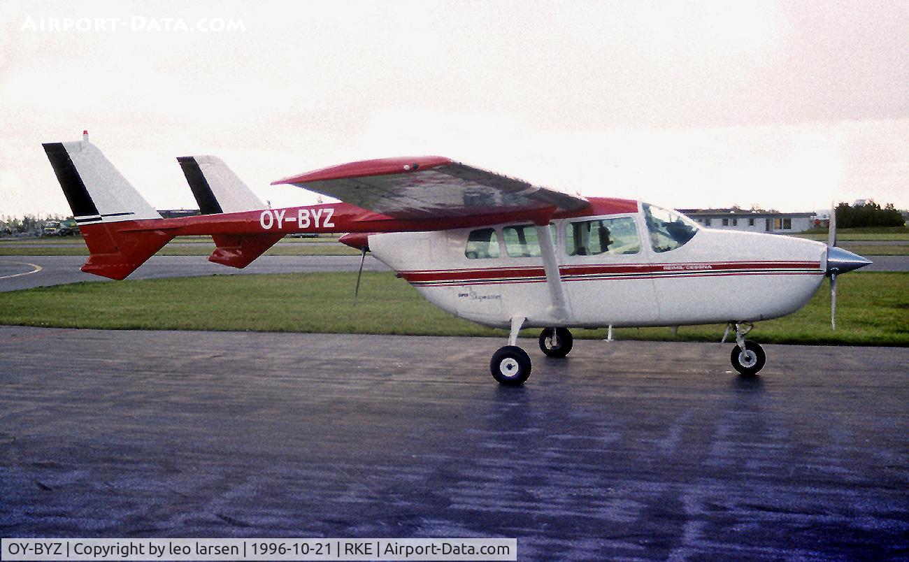 OY-BYZ, 1971 Reims F337F Super Skymaster C/N F3370025, RKE Roskilde Denmark 2.10.96