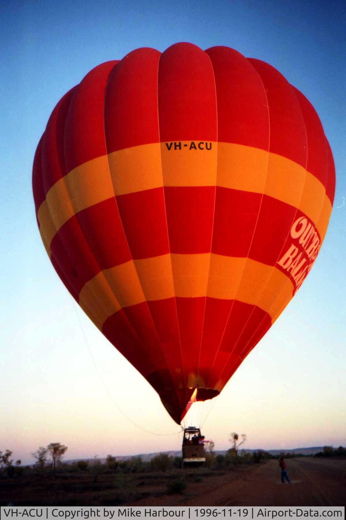 VH-ACU, 1994 Kavanagh Balloons E-300 C/N KB122, Just after launch near Alice Springs, NT, Australia.