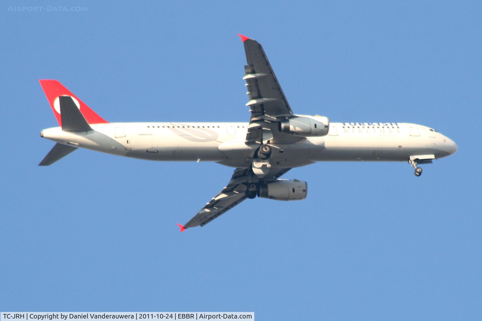 TC-JRH, 2008 Airbus A321-231 C/N 3350, Flight TK1939 on approach to RWY 07L