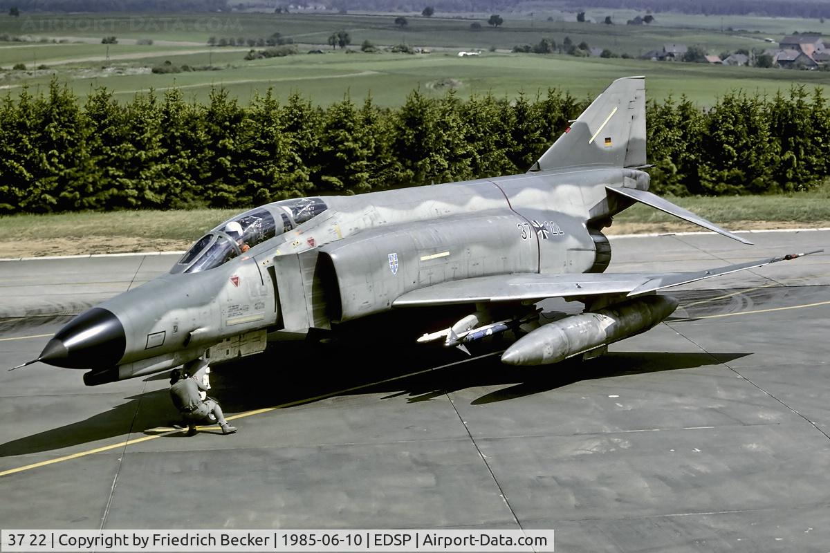 37 22, 1972 McDonnell Douglas F-4F Phantom II C/N 4401, last chance inspection prior another mission from Fliegerhorst Pferdsfeld