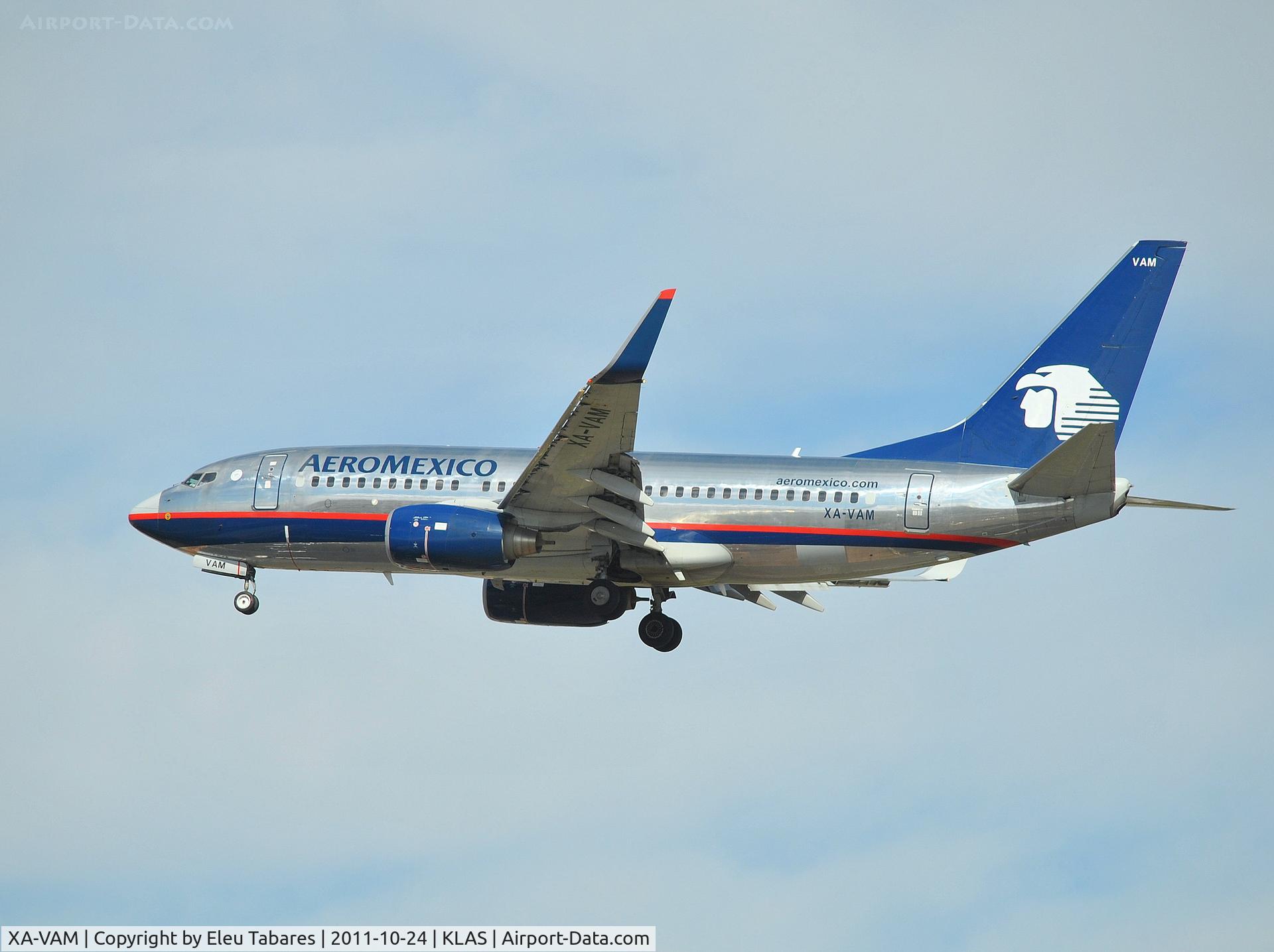 XA-VAM, 2005 Boeing 737-752 C/N 34295, Taken on final approach to McCarran International Airport.