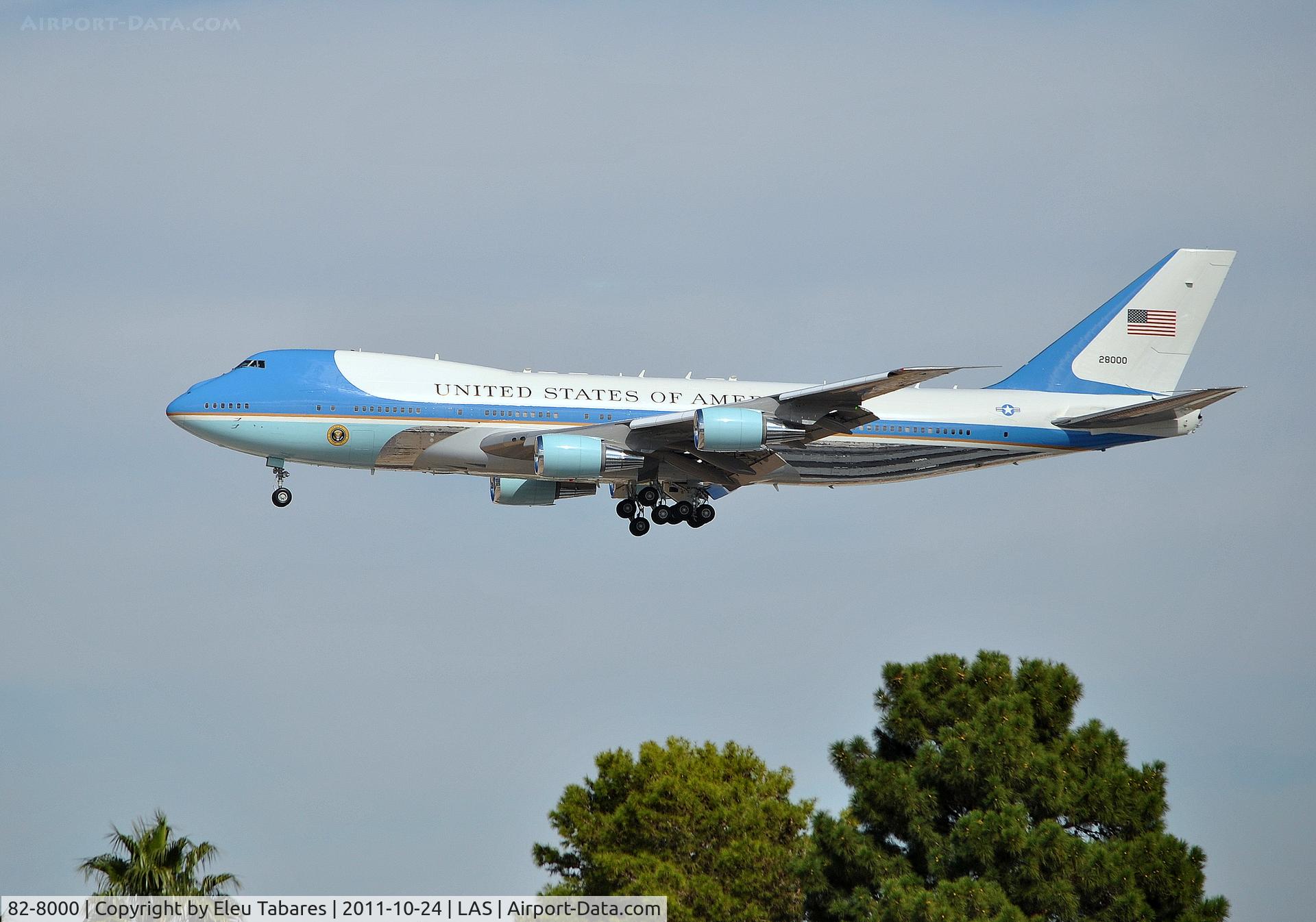 82-8000, 1987 Boeing VC-25A (747-2G4B) C/N 23824, Taken on final approach to McCarran International Airport.