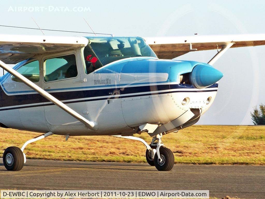 D-EWBC, Cessna FR182 Skylane RG C/N FR18200069, [Kodak Z812IS]