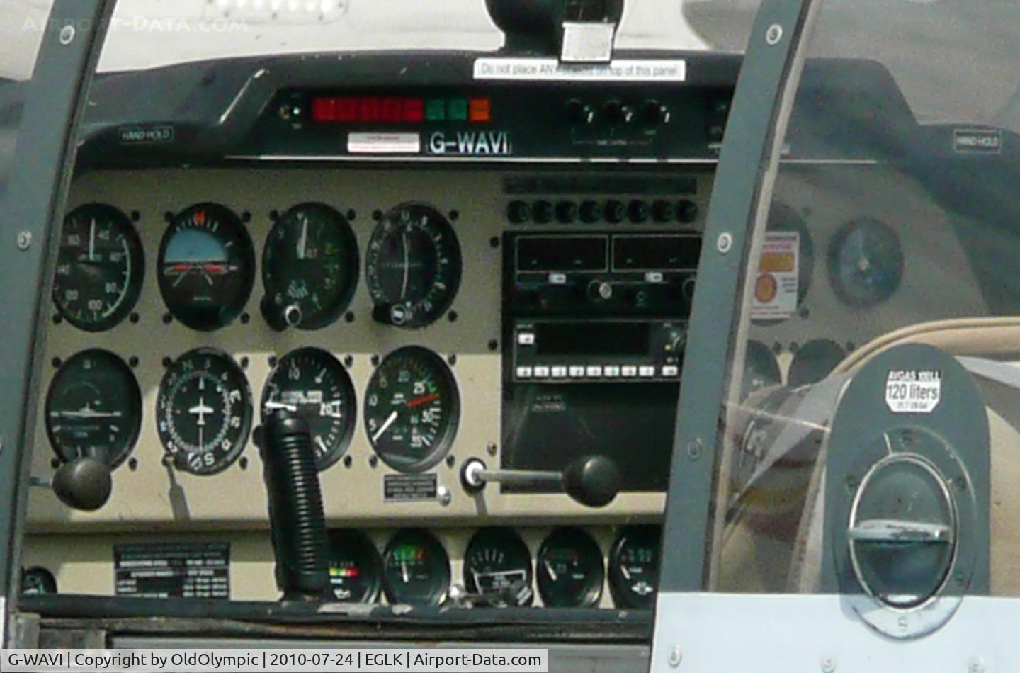 G-WAVI, 2000 Robin HR-200-120B C/N 346, Panel