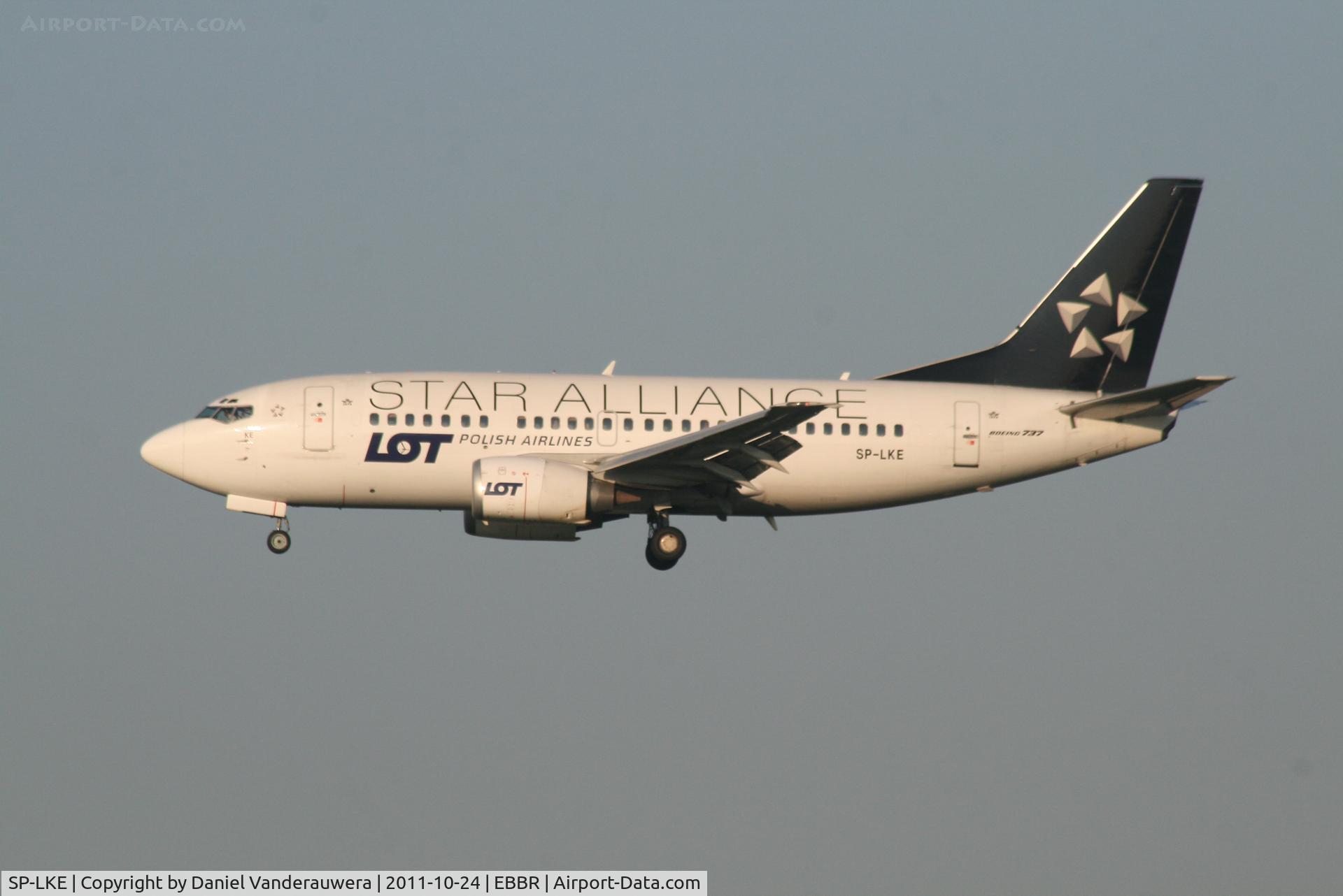 SP-LKE, 1993 Boeing 737-55D C/N 27130, Arrival of flight LO235 to RWY 20
