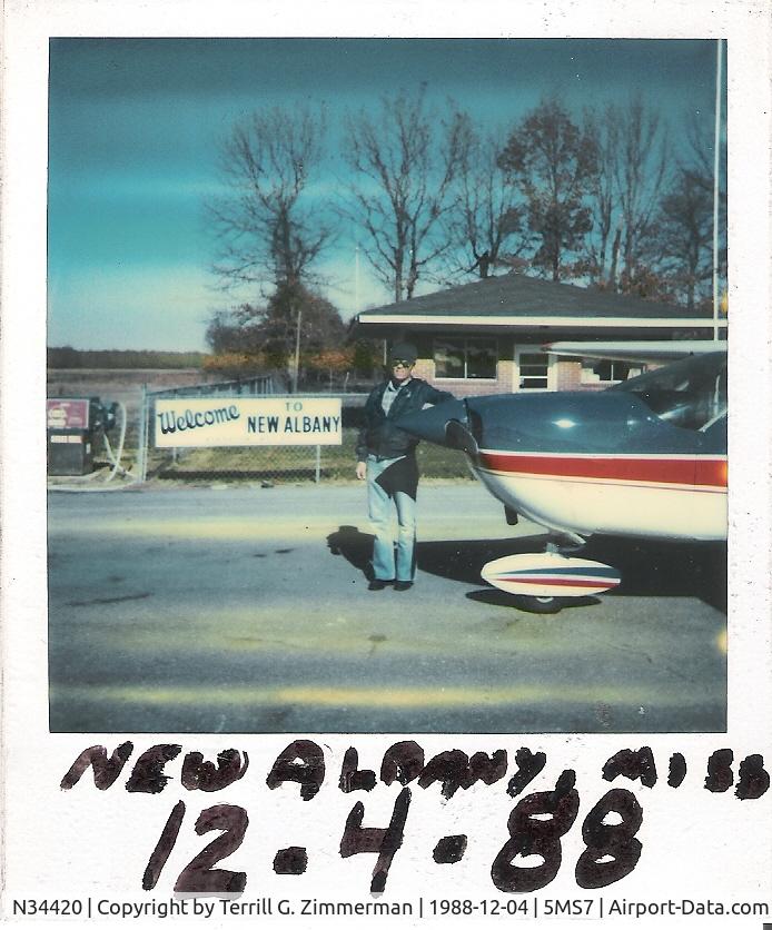N34420, 1972 Cessna 177B Cardinal C/N 17701794, New Albany, MS
12-04-1988
Home of the paint job. Returned for change of paint pattern on speed fairings.