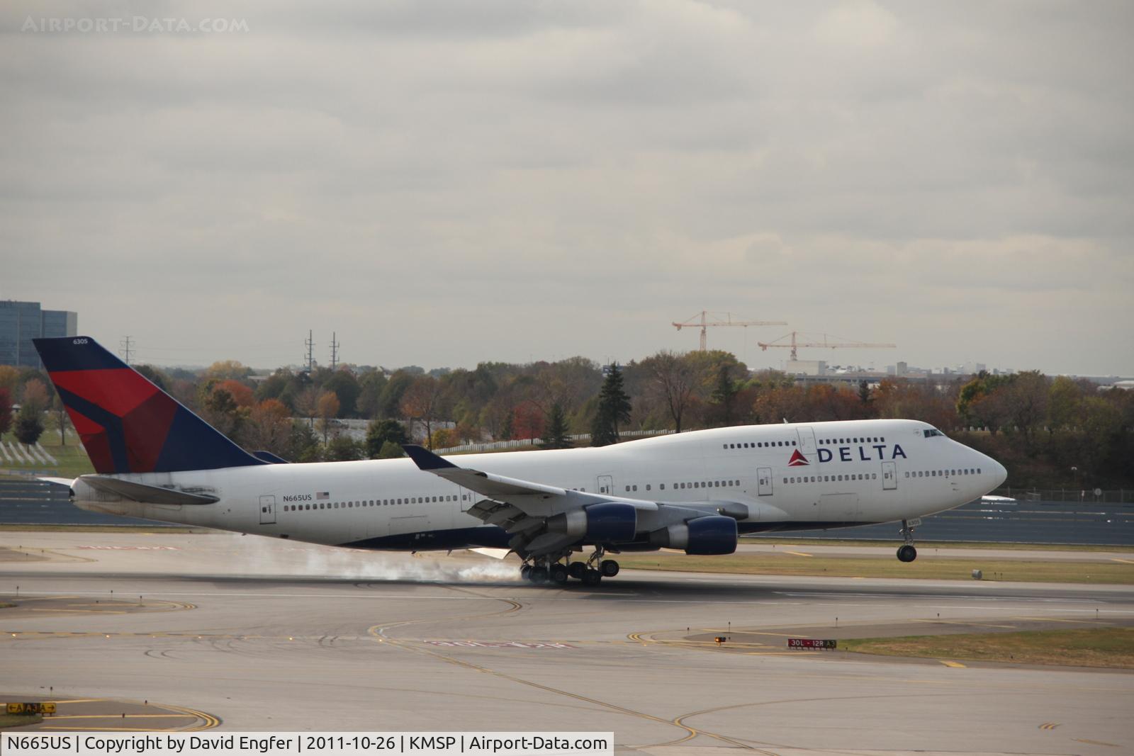 N665US, 1989 Boeing 747-451 C/N 23820, 30L @ KMSP