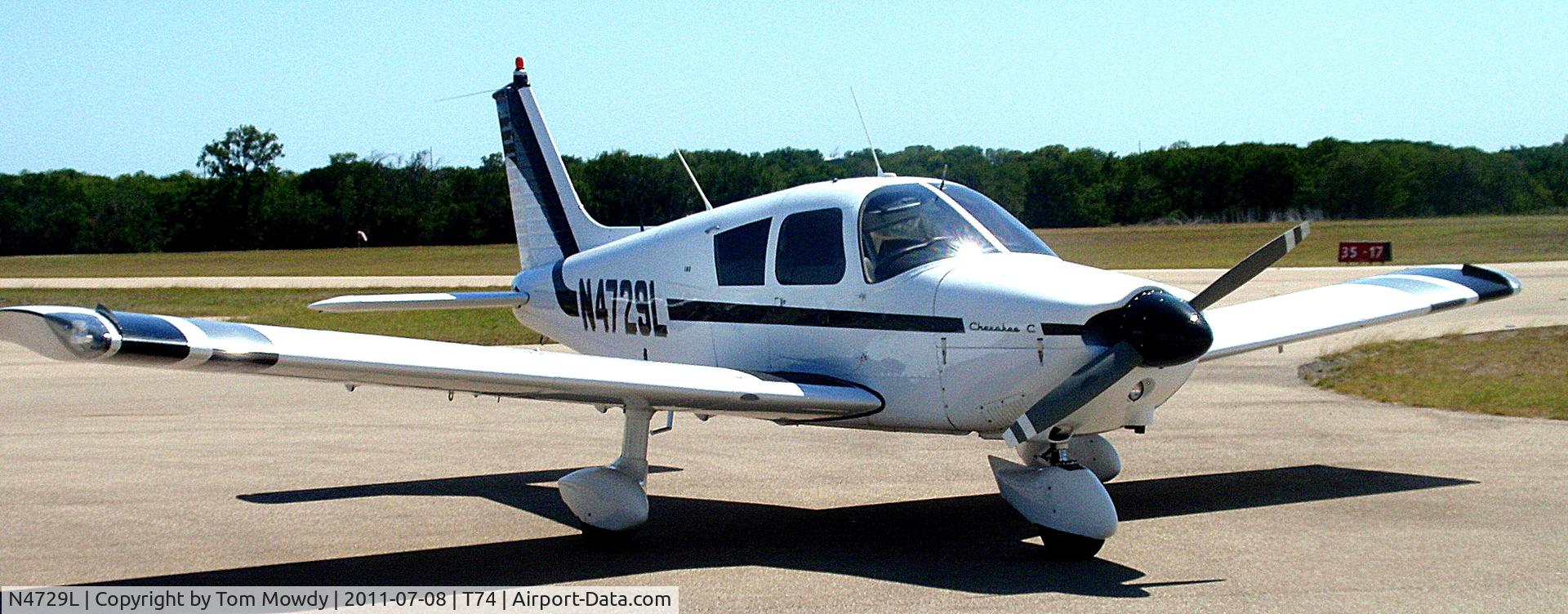 N4729L, 1967 Piper PA-28-180 C/N 28-4053, N4729L at Taylor, TX.